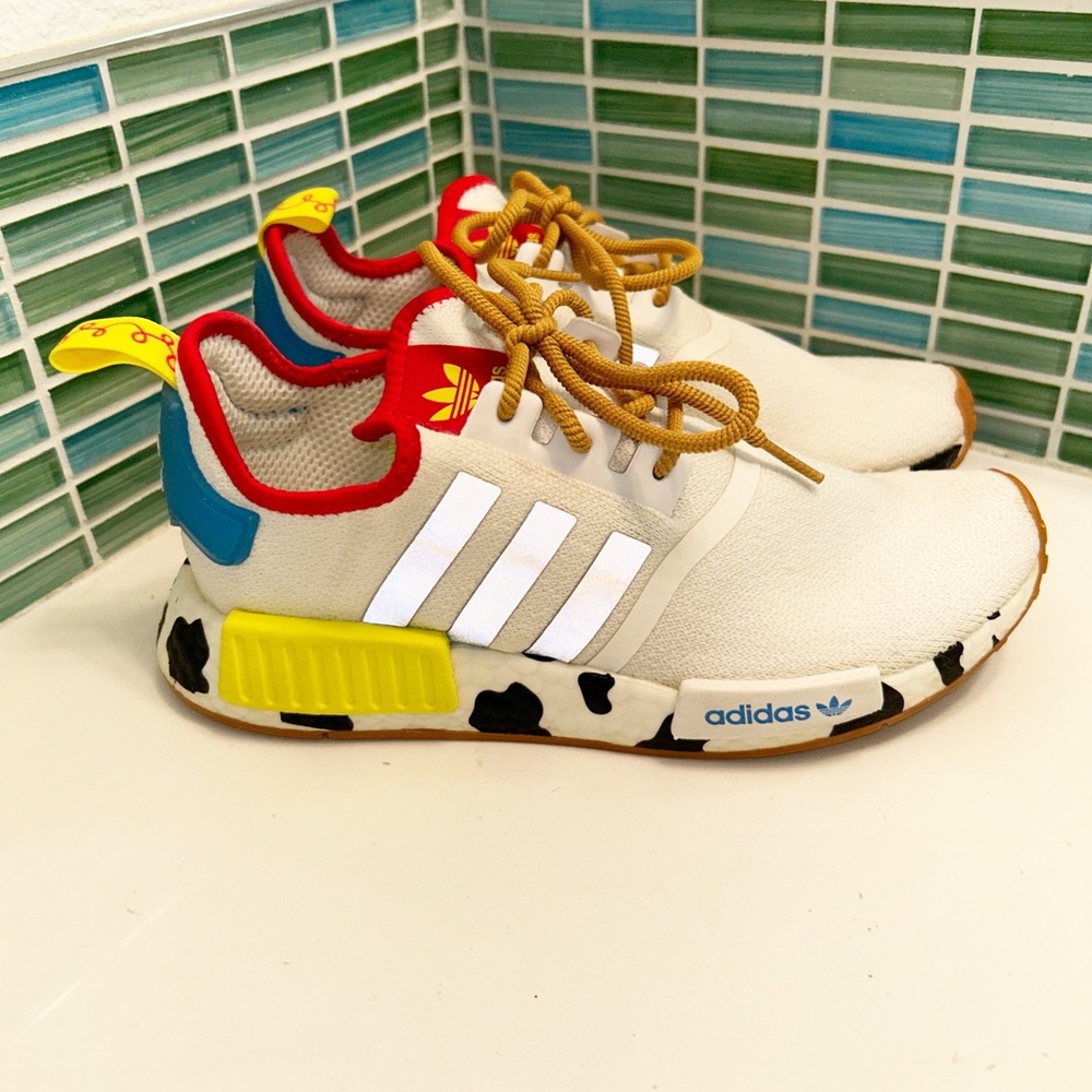 ADIDAS x TOY STORY The Originals NMD_R1 Disney Collab Toy Story White SZ: 6 - Picture 3 of 15